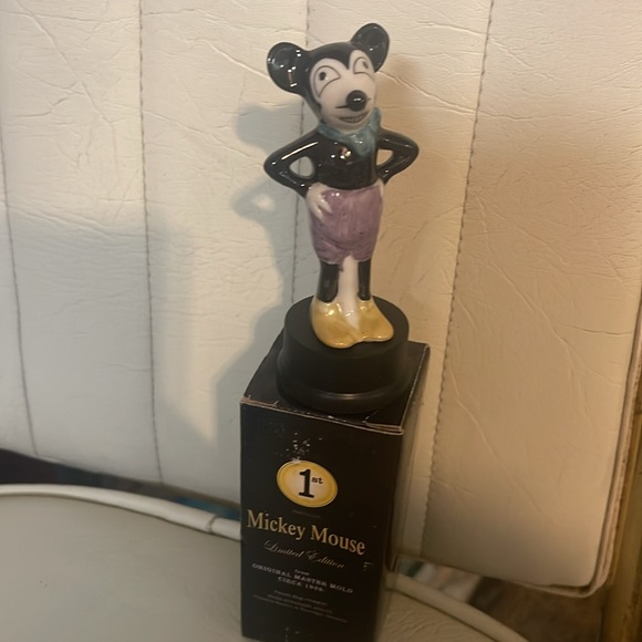 2 Limited Edition Master Mold Mickey Mouse Figurine - Picture 2 of 5